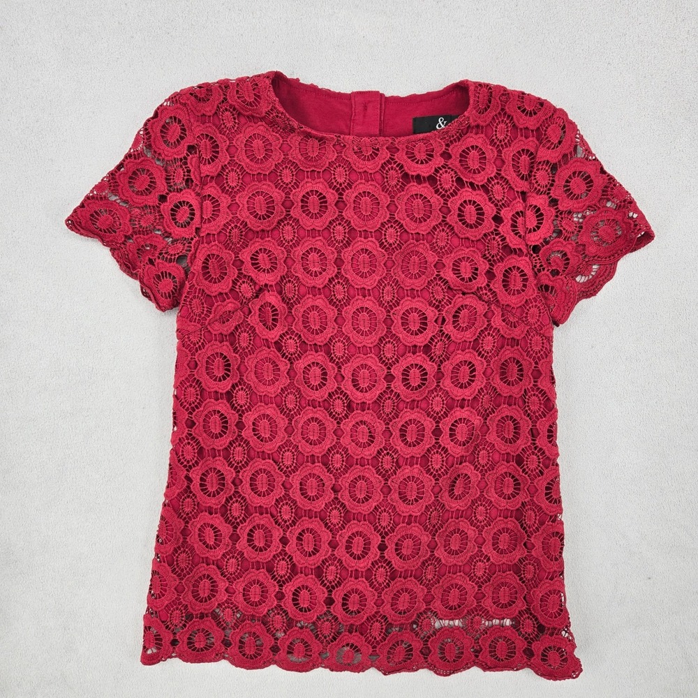 Ampersand Ave Womens SMALL Red Lace Button Back Short Sleeve Floral Romantic Top